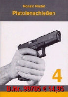 Ausbildung an der Pistole gehört kaum zu den Schwergewichten militärischer Ausbildung. Das militärische Know-how ist auf dem Faustfeuerwaffensektor folglich dünn.